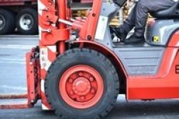 ★ディスカウントストア商品のリフト作業